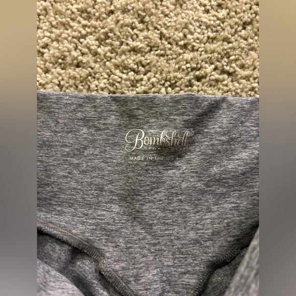 Bombshell Sportswear CONTOUR TOGGLE SHORTS in Cloud - Picture 4 of 6